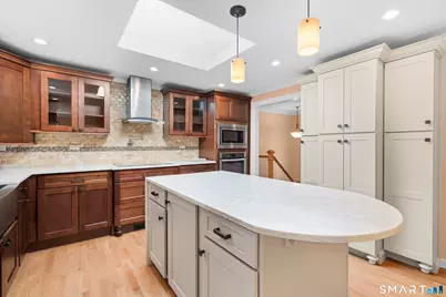 27 Amherst Place, Stamford, CT 06902 - Photo 8