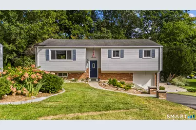 27 Amherst Place, Stamford, CT 06902 - Photo 1