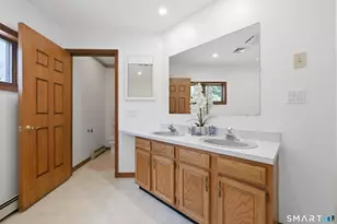 37 Tunnel Rd, Newtown, CT 06470 - Photo 20