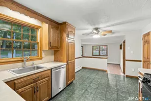 102 Clarendon Terrace, Newington, CT 06111 - Photo 14
