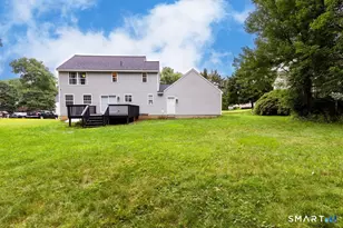 28 Duke Rd, Manchester, CT 06042 - Photo 2