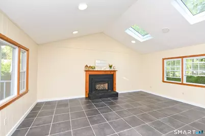23 Chriswell Drive, Simsbury, CT 06070 - Photo 8