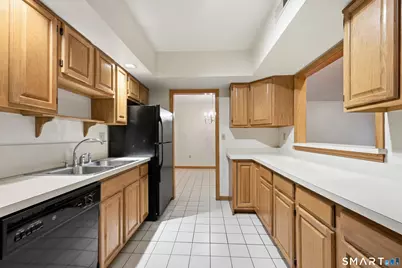 33 Langdon Court #D102, Berlin, CT 06037 - Photo 8