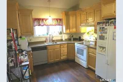21 Whittier Road, East Hampton, CT 06424 - Photo 2