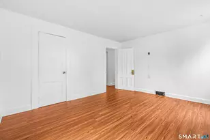 175 Division St, Ansonia, CT 06401 - Photo 4