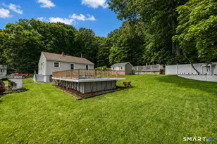 34 Brighton St, Waterbury, CT 06704 - Photo 22