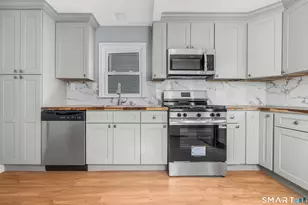 54 Fleet St, Bridgeport, CT 06606 - Photo 14
