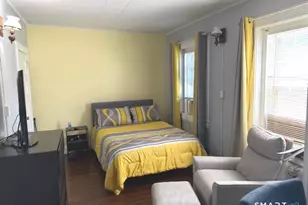610 Wilmot Ave, Bridgeport, CT 06607 - Photo 10