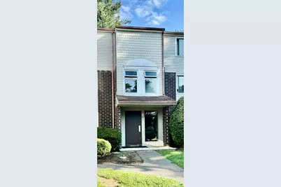 7 Padanaram Road #J221, Danbury, CT 06811 - Photo 2