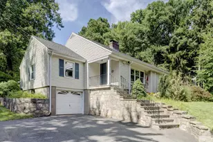 1029 Hopewell Rd, Glastonbury, CT 06073 - Photo 2