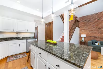 3 Linden Place #3A, Hartford, CT 06106 - Photo 8