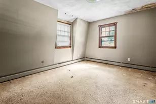 250 Pilgrim Rd, Bridgeport, CT 06610 - Photo 30