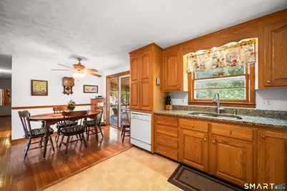 11 Monroe Road, Enfield, CT 06082 - Photo 8