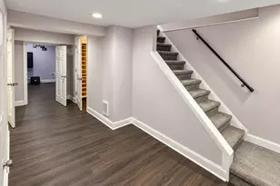 240 Wardwell St, Stamford, CT 06902 - Photo 16