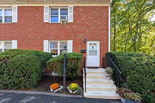 240 Wardwell St, Stamford, CT 06902 - Photo 1