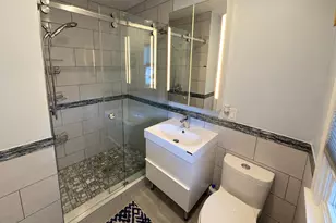 240 Wardwell St, Stamford, CT 06902 - Photo 6