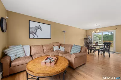 8 Meadow Drive, Oxford, CT 06478 - Photo 10