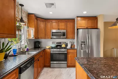 8 Meadow Drive, Oxford, CT 06478 - Photo 8