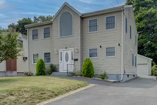29 Fenwood Ave, West Hartford, CT 06110 - Photo 2