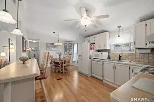 26 Woodland Park, Shelton, CT 06484 - Photo 8