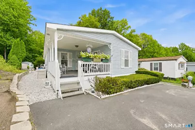 26 Woodland Park, Shelton, CT 06484 - Photo 2