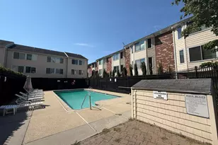 1611 Washington Blvd, Stamford, CT 06901 - Photo 2
