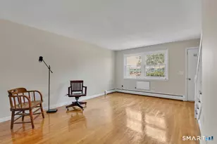 25 Riverside Dr, Clinton, CT 06413 - Photo 4