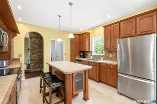 220 Randolph Rd, Middletown, CT 06457 - Photo 8