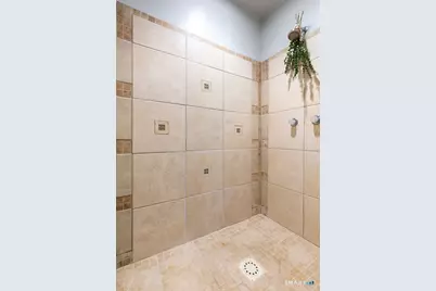 516 Indian Avenue, Bridgeport, CT 06606 - Photo 14