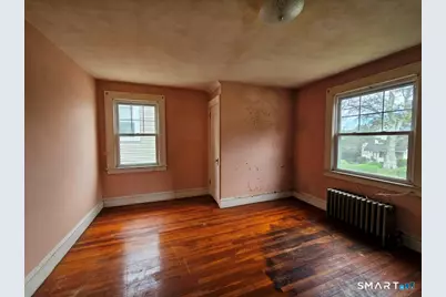 112 Vauxhall Street, New London, CT 06320 - Photo 16
