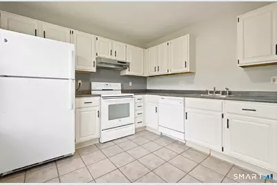 10 Taft Point #8, Waterbury, CT 06708 - Photo 14
