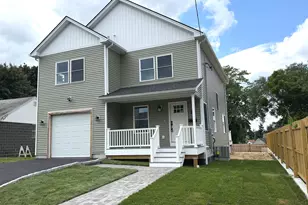 17 Dracut Ave, Waterbury, CT 06704 - Photo 2