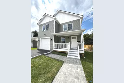 17 Dracut Avenue, Waterbury, CT 06704 - Photo 2