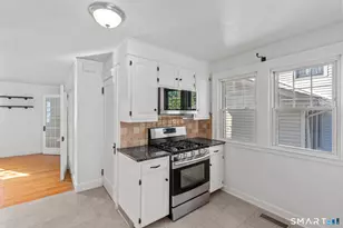 64 Woodmere Rd, West Hartford, CT 06119 - Photo 14