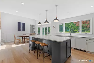 10 Bowman Drive, Greenwich, CT 06831 - Photo 8