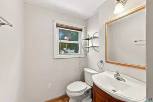58 Circle Dr, Windsor Locks, CT 06096 - Photo 16