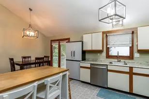 54 Valleyview Dr, Hamden, CT 06518 - Photo 14