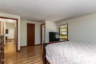 54 Valleyview Dr, Hamden, CT 06518 - Photo 18