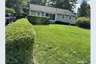 52 Ellsworth Drive, Bloomfield, CT 06002 - Photo 1
