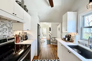 53 Maple St, Darien, CT 06820 - Photo 16