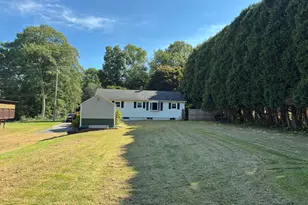 102 Derry Hill Rd, Montville, CT 06382 - Photo 8