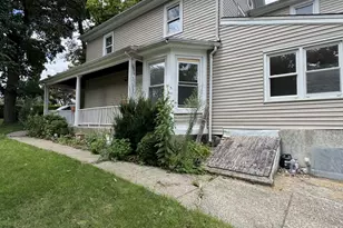 59 Pleasant St, Danbury, CT 06810 - Photo 6
