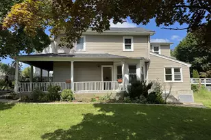 59 Pleasant St, Danbury, CT 06810 - Photo 2