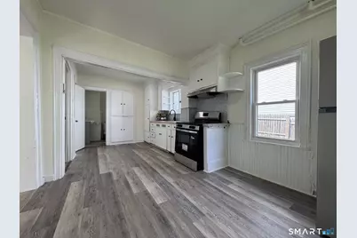 59 Pleasant Street, Danbury, CT 06810 - Photo 10