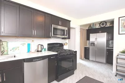 1093 Shippan Avenue, Stamford, CT 06902 - Photo 10