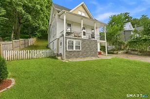 43 Thomas St, Waterbury, CT 06706 - Photo 2