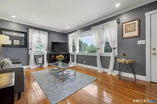 305 Meadowbrook Rd, Stratford, CT 06614 - Photo 14