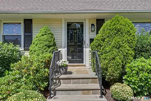 305 Meadowbrook Rd, Stratford, CT 06614 - Photo 2