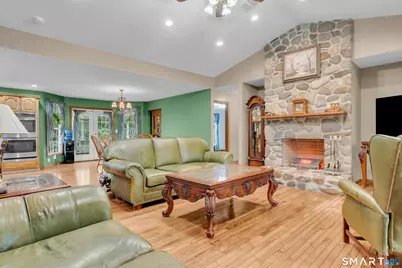 14 Oak Street, Wallingford, CT 06492 - Photo 12