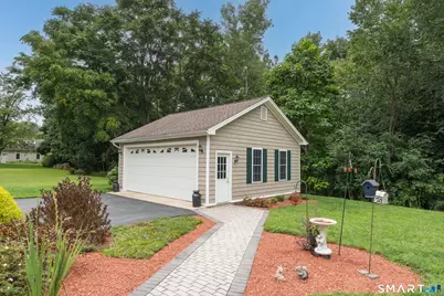 14 Oak Street, Wallingford, CT 06492 - Photo 8